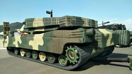 米东充气坦克战车